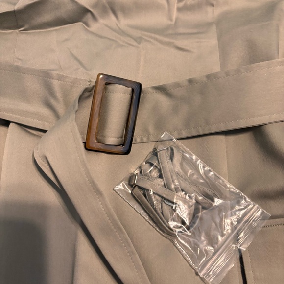 Abercrombie & Fitch Strapless Sage Green Dress - Picture 8 of 8